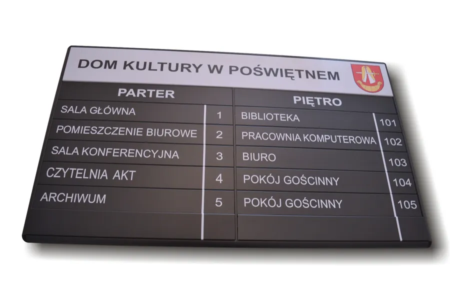 Grawerowana tablica informacyjna z układem pomieszczeń